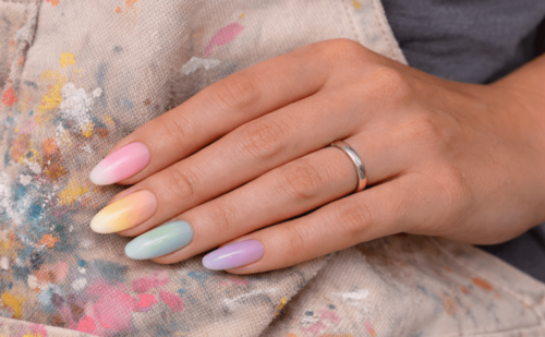 baby boomer colorato sfumatura unghie primavera